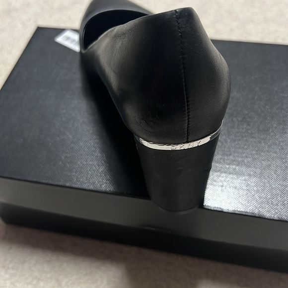 DKNY black Sila pump - Picture 6 of 9